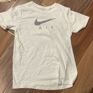 Nike AIR Boys White Shirt with Logo Size Large